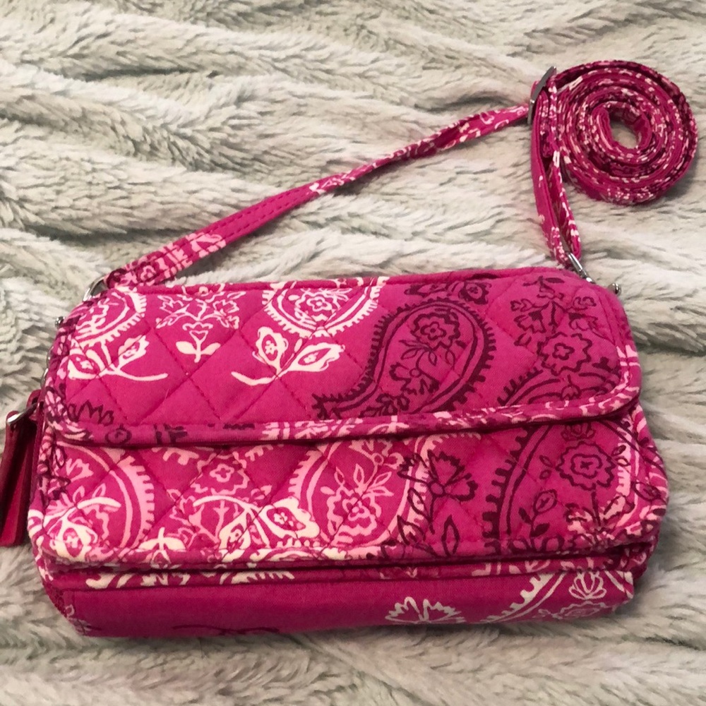 Vera Bradley wristlet w/adjustable strap